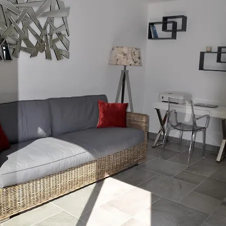 Magnifique Avec Piscine Chauffee, Vue Et Montage Villa