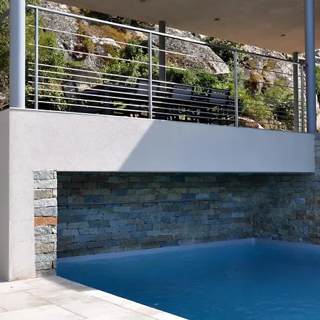 Villa Magnifique Avec Piscine Chauffee, Vue Et Montage *