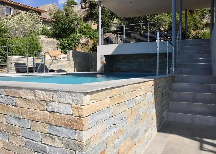 Magnifique Avec Piscine Chauffée, Vue Et Montage *