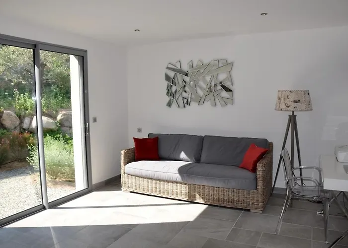 Magnifique Avec Piscine Chauffee, Vue Et Montage Vila *