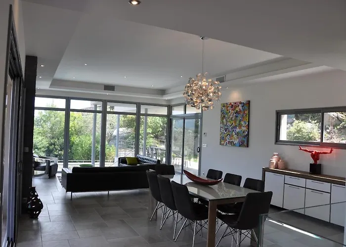 Vila Magnifique Avec Piscine Chauffee, Vue Et Montage *