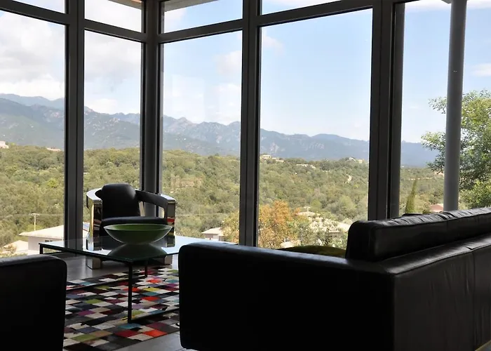 Villa Magnifique Avec Piscine Chauffée, Vue Et Montage