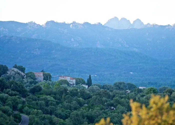 Villa Magnifique Avec Piscine Chauffée, Vue Et Montage *