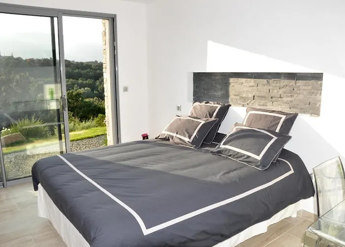 Magnifique Avec Piscine Chauffée, Vue Et Montage